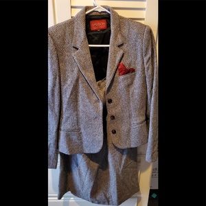 Suit sale! EUC SASSON WOOL HOUNDSTOOTH SUIT 10/11